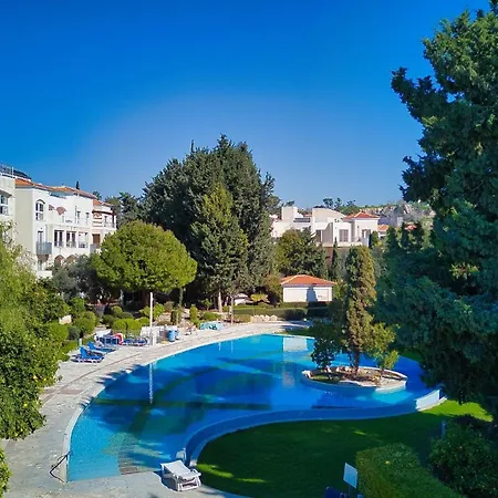 Hesperides Gardens D203 Appartamento