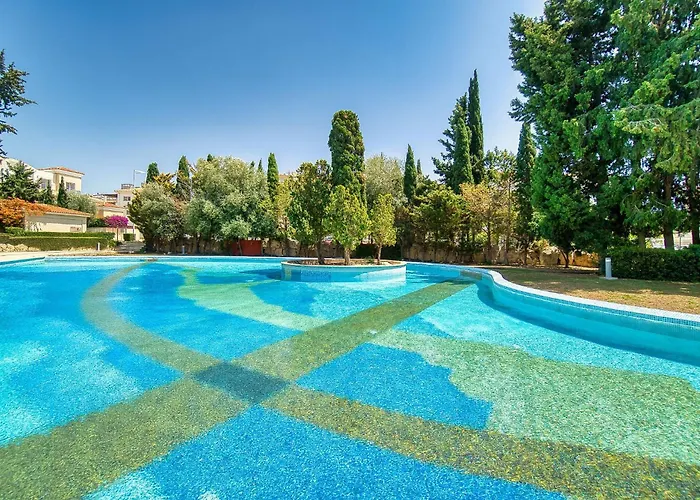 Hesperides Gardens 1 Bed